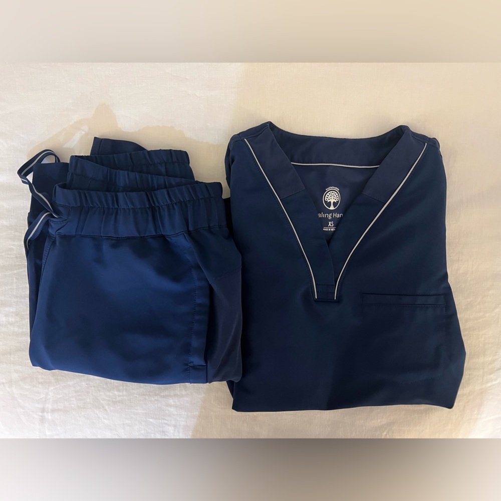 Healing Hands Navy Scrub Set